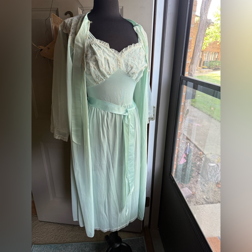Vintage 50/60s Corsage sea foam sheer pixie two piece peignoir set, size medium - Picture 9 of 16
